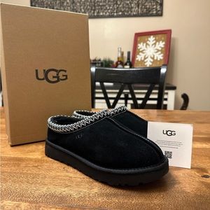 UGG TASMAN SIZE 7 Black